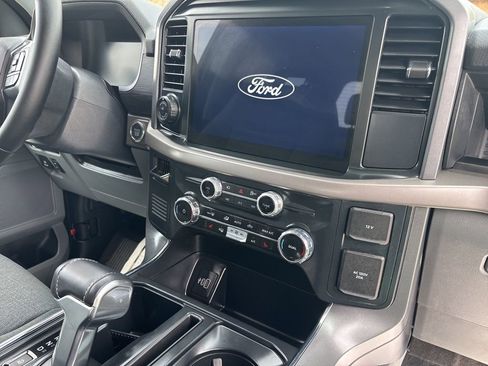 Used 2025 Ford F150 Lightning XLT AWD/4WD image 35
