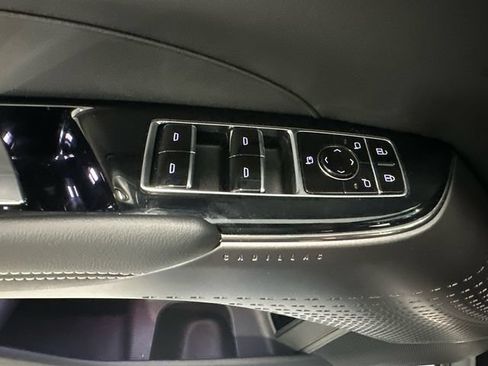 Used 2024 Cadillac Lyriq Luxury AWD/4WD image 22