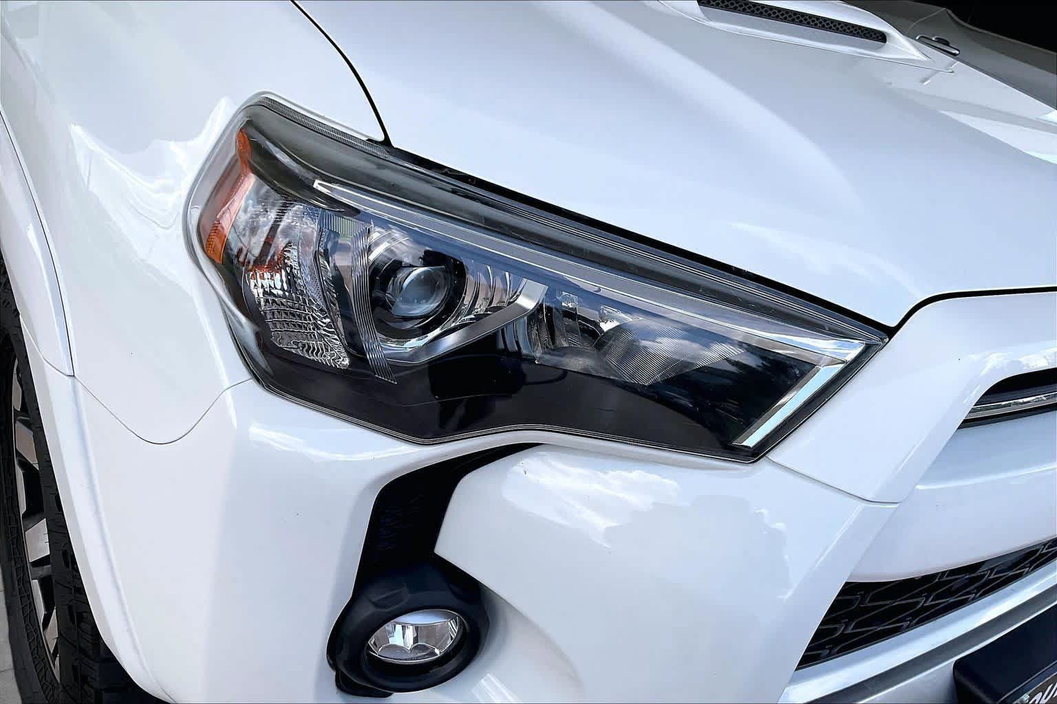 Used 2021 Toyota 4Runner TRD Off-Road Premium AWD/4WD image 26