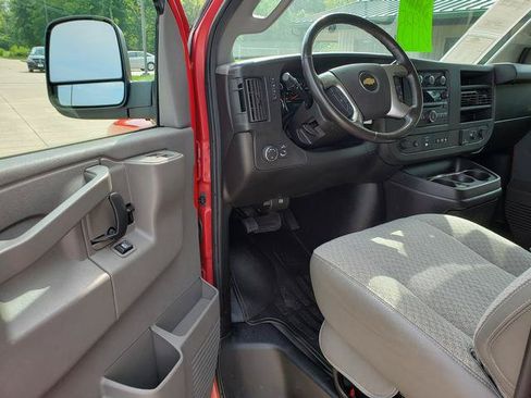 Used 2017 Chevrolet Express 3500 LT w/ LT Preferred Equipment Group RWD image 10