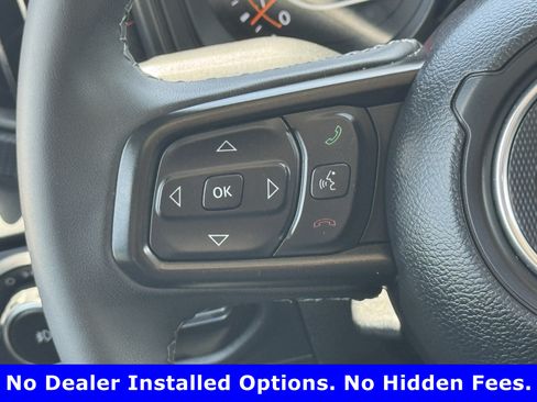 Used 2026 Jeep Wrangler Unlimited Rubicon AWD/4WD image 14