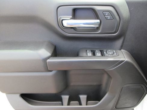 Certified 2022 Chevrolet Silverado 1500 Custom AWD/4WD image 21