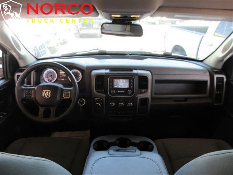 Used 2015 RAM 1500 Express RWD image 17