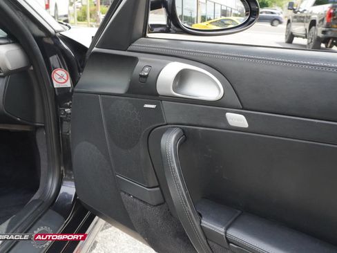 Used 2006 Porsche 911 Carrera 4 AWD/4WD image 25