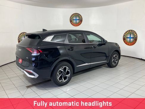 Used 2025 Kia Sportage LX image 11