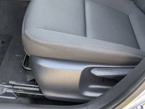 Used 2025 Toyota Corolla LE image 24