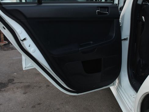 Used 2010 Mitsubishi Lancer Ralliart image 14