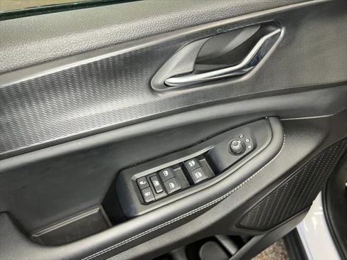 Certified 2024 Jeep Grand Cherokee Altitude image 15