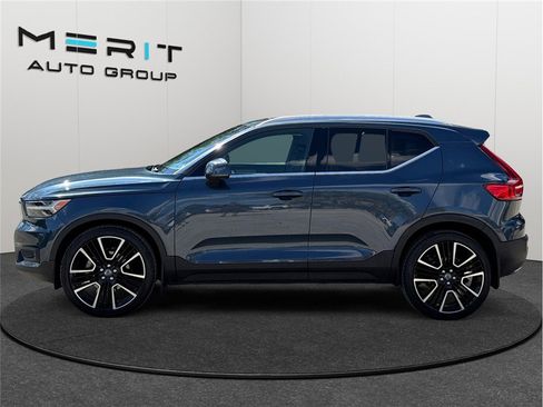 Used 2020 Volvo XC40 T5 Inscription w/ Protection Package image 5