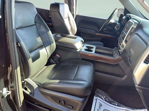 Used 2018 GMC Sierra 1500 SLT w/ Enhanced Driver Alert Package image 18