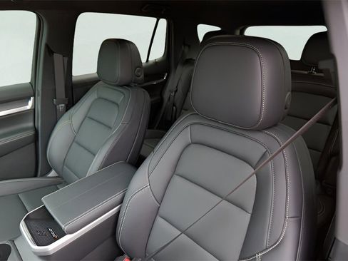 New 2026 GMC Terrain Elevation w/ Elevation Premium Package image 10