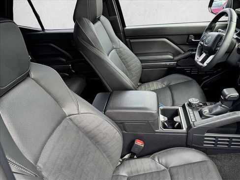 Certified 2025 Toyota 4Runner TRD Off-Road Premium w/ Tow Technology Package image 18