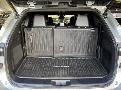 Used 2021 Toyota Highlander XSE image 30
