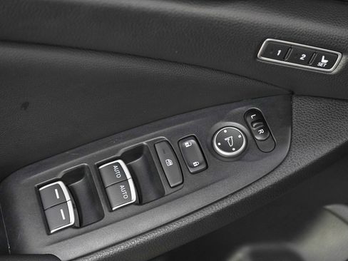Used 2020 Honda Accord Touring image 19
