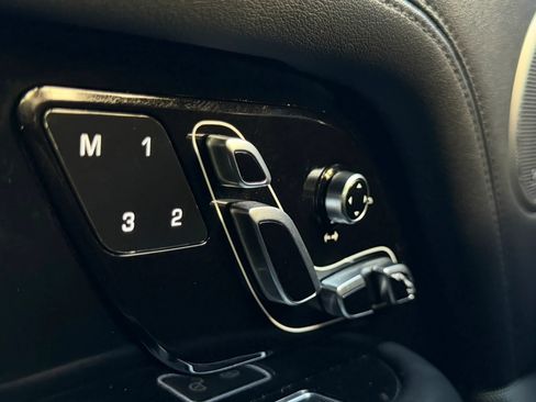 Used 2018 Land Rover Range Rover Supercharged AWD/4WD image 38