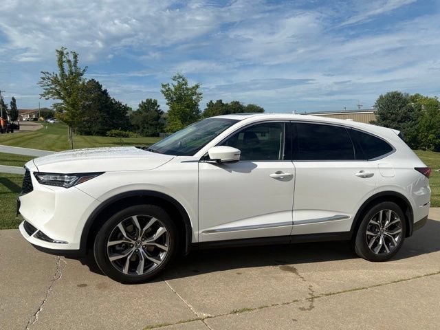 Used 2024 Acura MDX w/ Technology Package AWD/4WD image 1