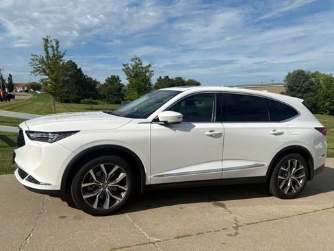 Used 2024 Acura MDX SH-AWD w/ Technology Package image 1