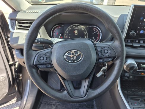 Certified 2024 Toyota RAV4 LE AWD/4WD image 9