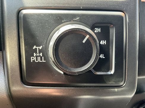 Used 2019 Ford F150 XLT w/ Equipment Group 302A Luxury AWD/4WD image 22