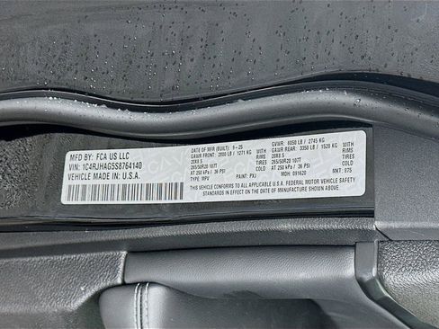 New 2025 Jeep Grand Cherokee Altitude image 19