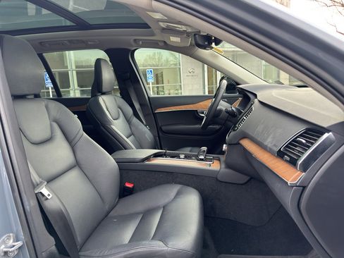Used 2023 Volvo XC90 T8 Plus image 18