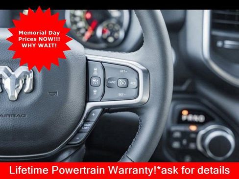 New 2025 RAM 1500 Big Horn AWD/4WD image 32