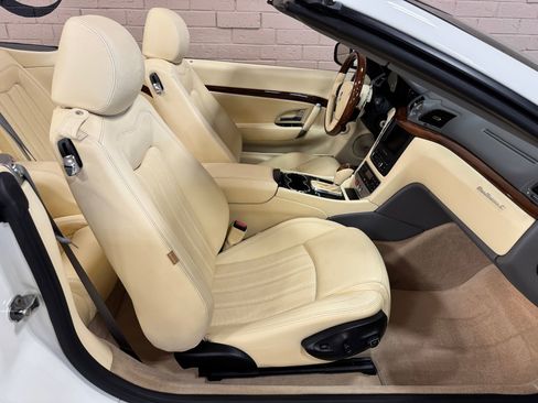Used 2011 Maserati GranTurismo Convertible RWD image 34