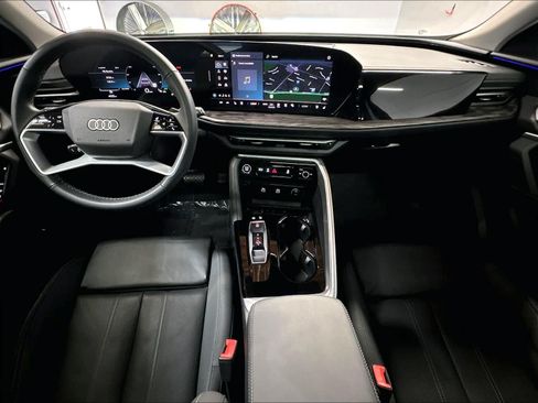 Used 2025 Audi Q5 Premium w/ Premium Plus AWD/4WD image 16