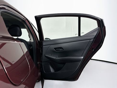 Used 2025 Nissan Sentra SV image 28