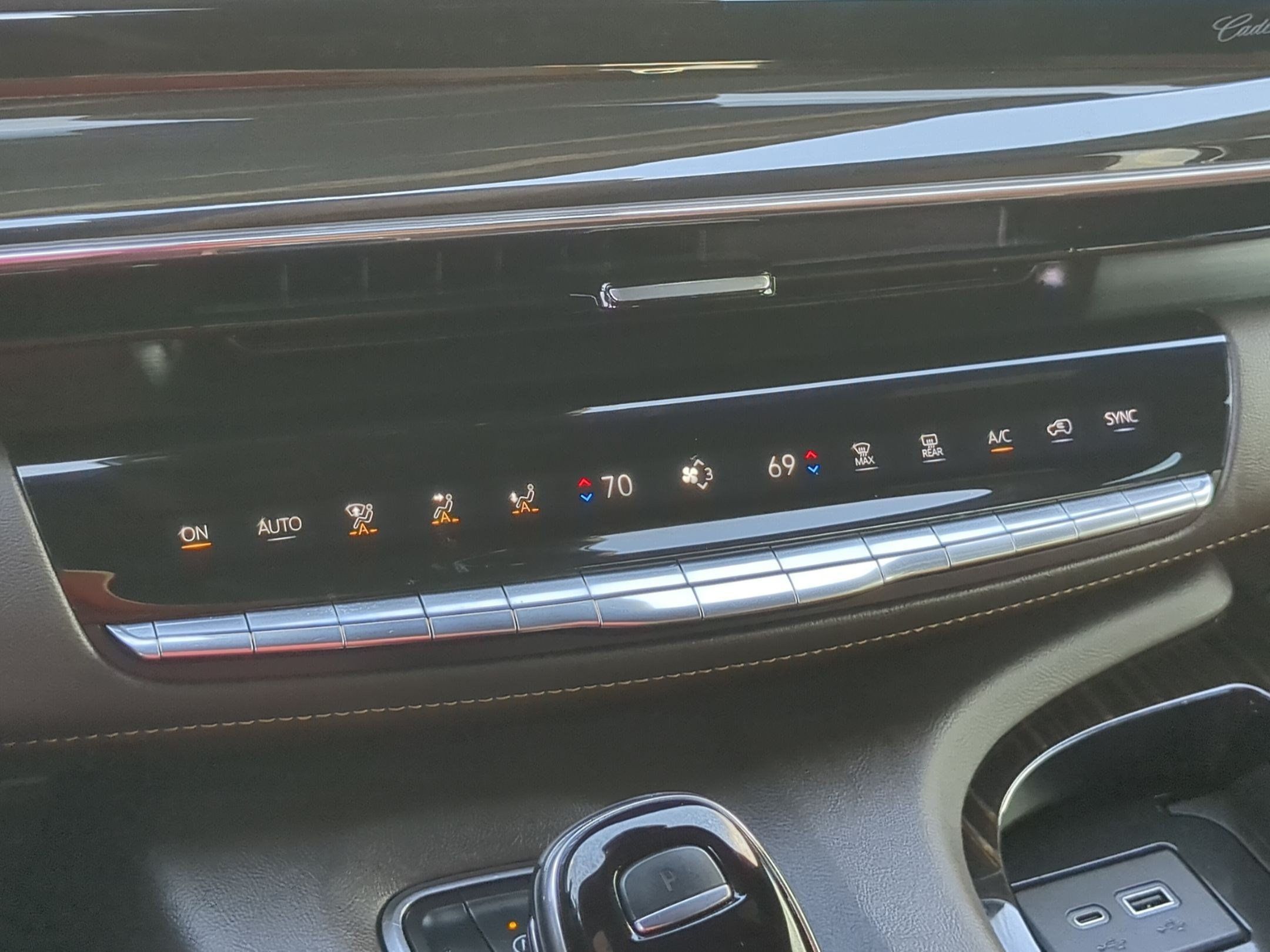 Certified 2023 Cadillac Escalade Premium Luxury AWD/4WD image 24
