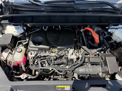 Used 2021 Toyota Highlander Platinum image 12
