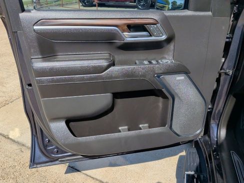 Used 2023 GMC Sierra 1500 SLT image 10