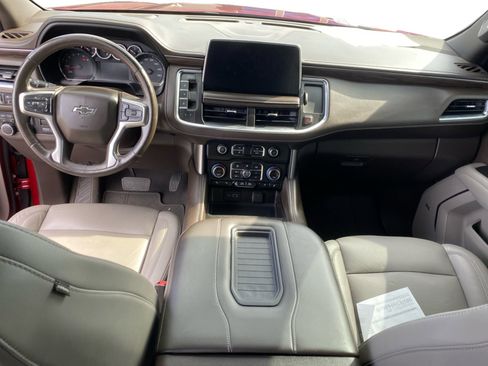 Used 2021 Chevrolet Tahoe Z71 w/ Z71 Signature Package AWD/4WD image 12