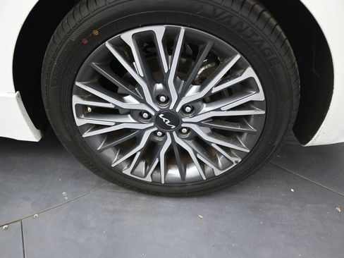 Used 2023 Kia Forte GT-Line w/ GT-Line Premium Package FWD image 22