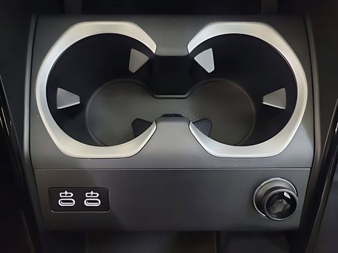 Used 2025 BMW X1 xDrive28i w/ Convenience Package image 18