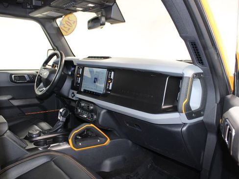 Used 2021 Ford Bronco Badlands image 32