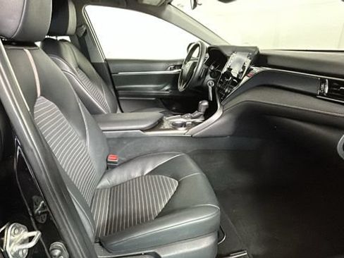 Used 2024 Toyota Camry SE FWD image 27
