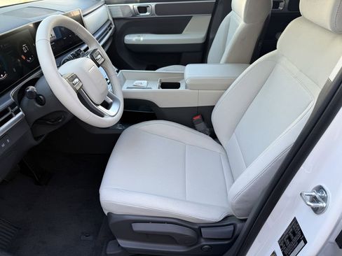 New 2026 Hyundai Santa Fe SE FWD image 10