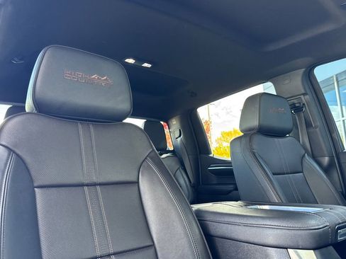 Used 2022 Chevrolet Silverado 1500 High Country image 16