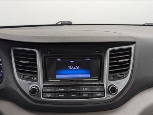 Used 2017 Hyundai Tucson SE image 28