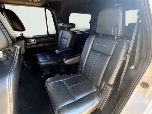Used 2016 Ford Expedition Platinum image 21