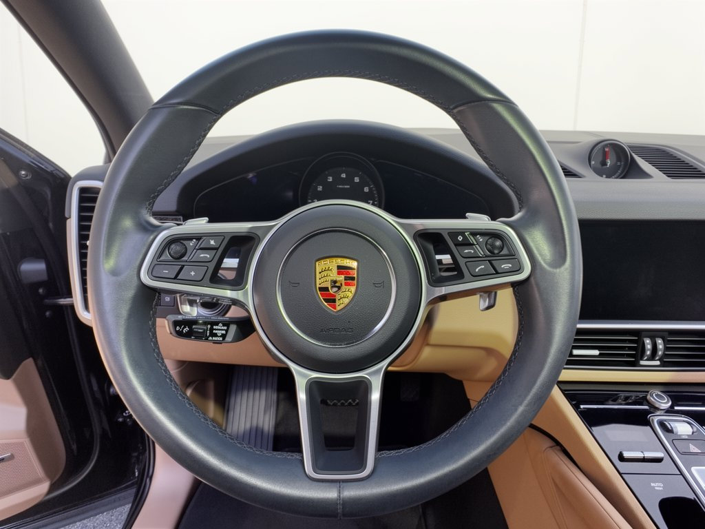 Used 2023 Porsche Cayenne AWD/4WD image 10