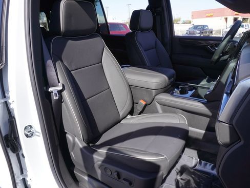 New 2026 GMC Yukon XL Elevation AWD/4WD image 15