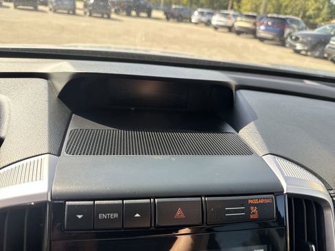 Used 2022 Subaru Ascent Limited image 24