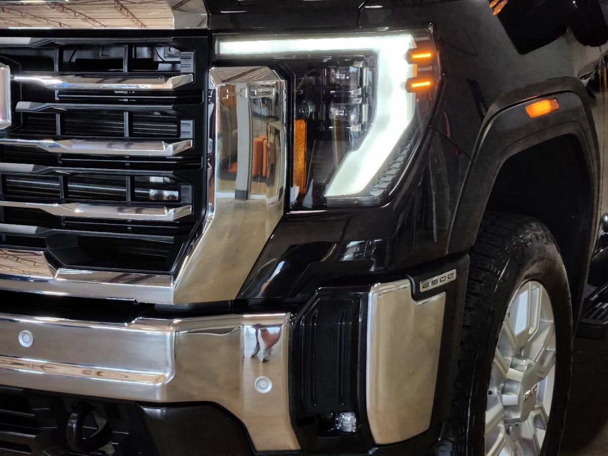Used 2024 GMC Sierra 2500 SLT w/ Texas SLT Premium Package AWD/4WD image 13