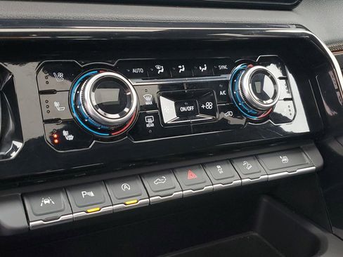 Used 2022 GMC Sierra 1500 AT4 w/ AT4 Premium Package image 27