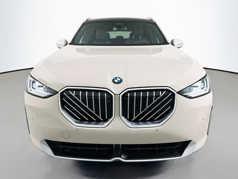 Used 2025 BMW X3 xDrive30i w/ Premium Package AWD/4WD image 2