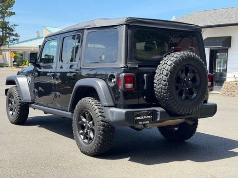 Used 2022 Jeep Wrangler Unlimited Sport AWD/4WD image 8