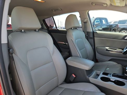 Used 2017 Kia Sportage EX image 23