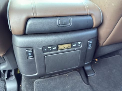 Used 2022 Nissan Armada Platinum RWD image 21